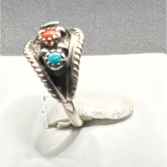 A Sterling Silver Navajo ring with Turquoise and Coral stones - Picture 2 of 5
